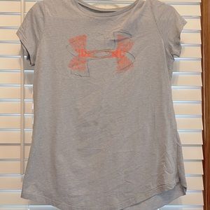 Grey Under Armour tee